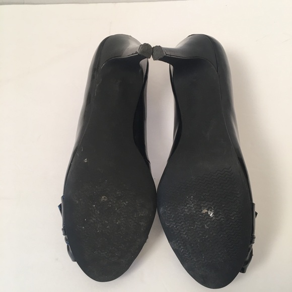 Preview International Ruffle Peep Toe Pump - Picture 5 of 6